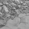 冰冻的冥王星有由甲烷沙形成的风吹沙丘