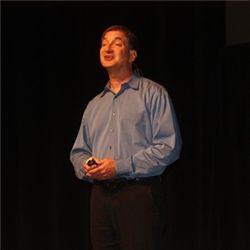 AMD的首席技术官Mark Papermaster
