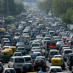 一个大规模的交通堵塞。