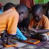 科技能帮助贫困社区的扫盲教育吗?