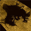 卡西尼号探索了土卫六上的甲烷海