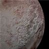 冥王星上巨大的冰峰记录着气候
