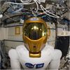 为了制造最好的机器人，美国宇航局很高兴地向地球上的其他人寻求帮助
