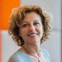 Marleen Huysman是阿姆斯特丹自由大学KIN数字创新中心的主任，也是该中心知识、信息和创新系的负责人。