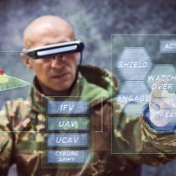 未来派士兵使用虚拟和增强现实。