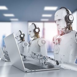 机器人执行数据输入工作，而不是人类。
